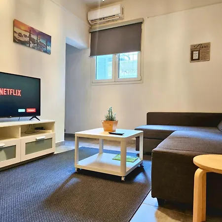 Cozy For 4 In Kolonaki, Lycabettus Apartment *