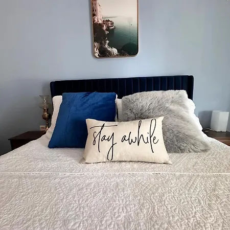 Welcome To Elena's Suite! *