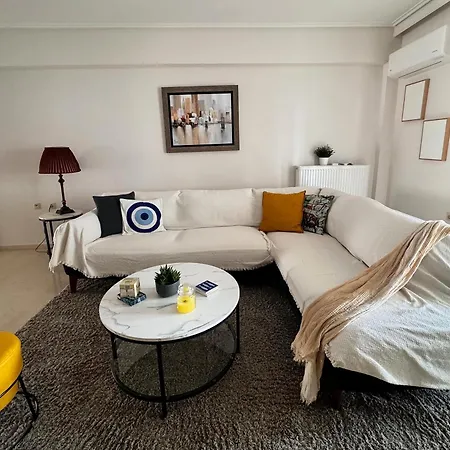 Welcome To Elena's Suite!