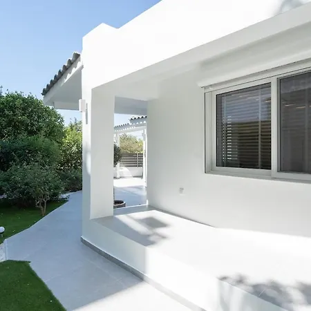 Modern 2bdr On Riviera Villa