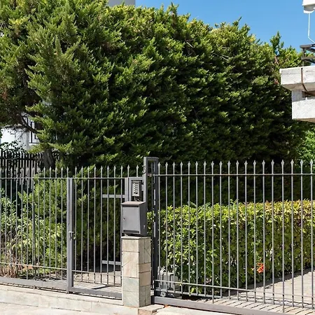 Modern 2bdr On Riviera Villa