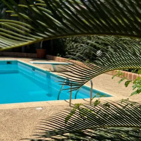 2-bdr Sv Elegance Luxury With Shared Pool *