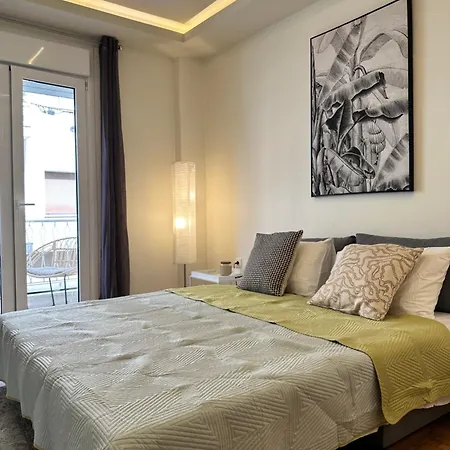 Kypseli Contemporary Comfort For 6 Athens