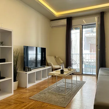Kypseli Contemporary Comfort For 6 Athens