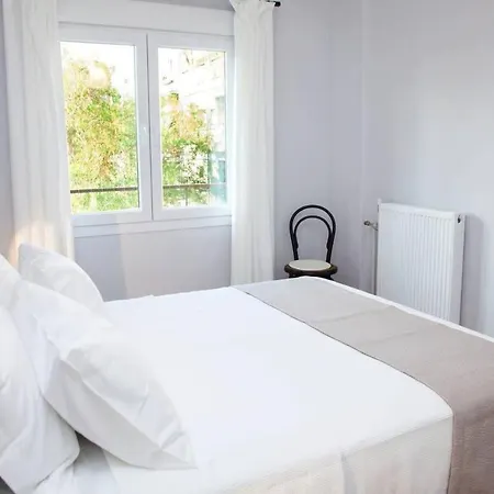 Fully Renovated, Modern Beauty In Athens! Apartment *
