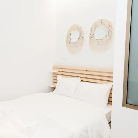 Comfortable 2 Bd Near Sintagma Square Apartment Athens