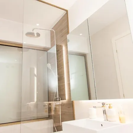 Comfortable 2 Bd Near Sintagma Square * Athens