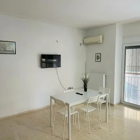 Wsd Kampani New Comfy And Cozy 1bd Near Metro Apartment
