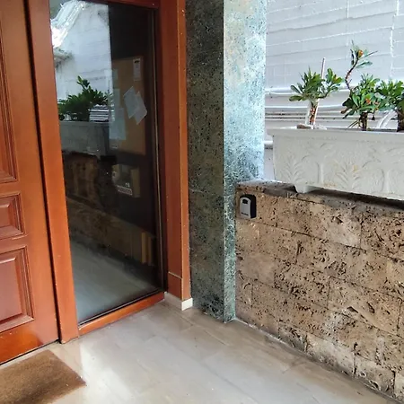 Family Flat For 4 Next To The Flisvos Marina Apartment