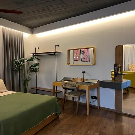 Eos Luxury Loft By Edrano 8essentially Apartment *