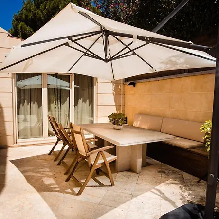 South Blue Tranquil Villa