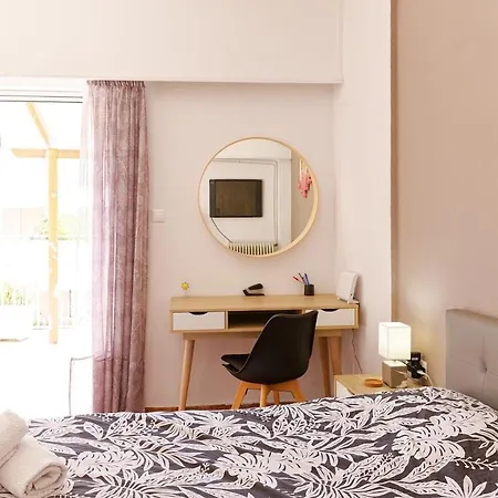 Sunny Penthouse For Balcony Lovers 아파트