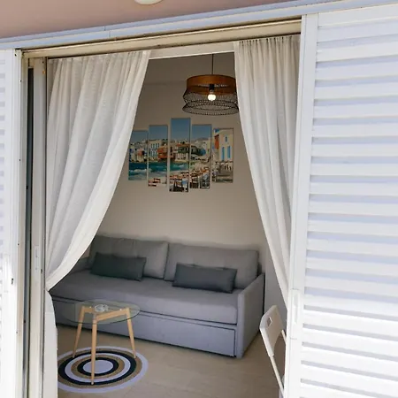 아파트 Sunny Penthouse For Balcony Lovers *
