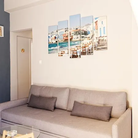 Sunny Penthouse For Balcony Lovers 아테네