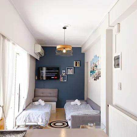 Sunny Penthouse For Balcony Lovers * 아테네