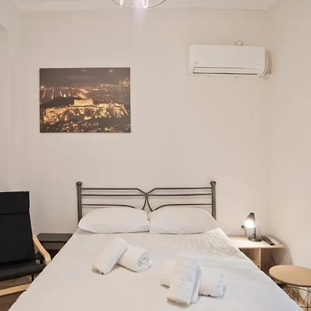Cozy At Kallithea Apartment *