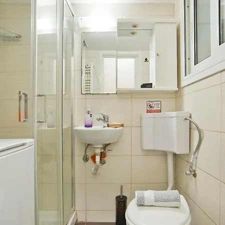 Cozy At Kallithea Apartment *