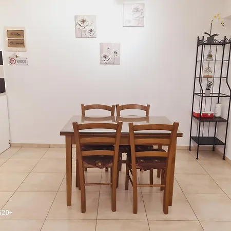 Nea Smirni Apartment *