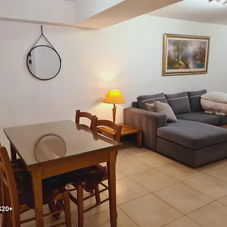 Nea Smirni Apartment *