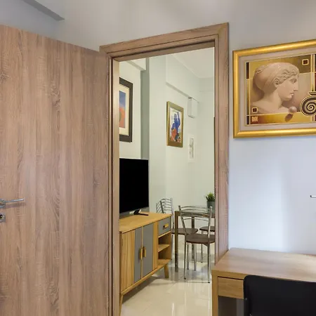 Spacious For 4 Ppl * Atenas