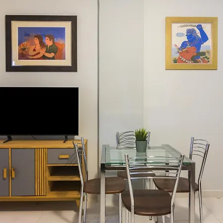Apartamento Spacious For 4 Ppl Atenas