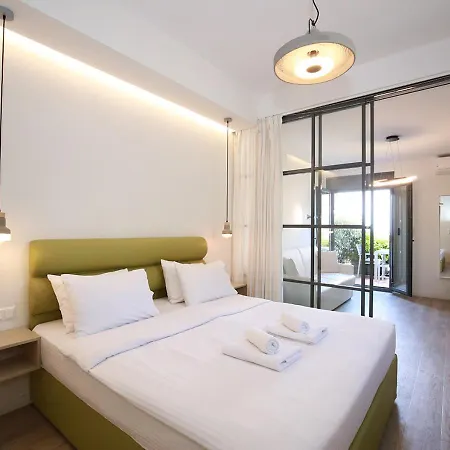 Emily In - Chic Flat With Terrace Syntagma E1 *