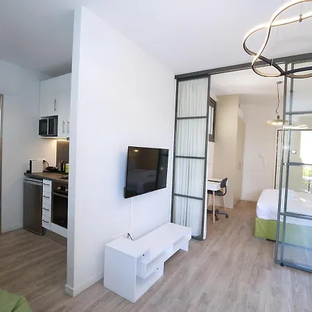 Emily In - Chic Flat With Terrace Syntagma E1 * Athens