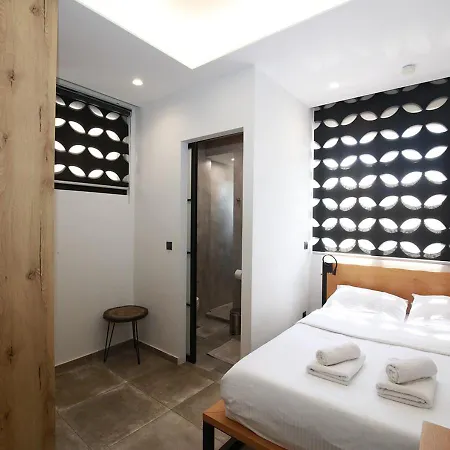 Emily In - Design Awarded Flat Syntagma E3 *