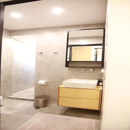 Emily In - Design Awarded Flat Syntagma E3 * Atene