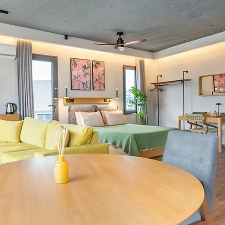 Eos Luxury Loft By Edrano 8essentially Apartment *