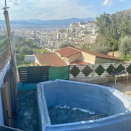 Holiday home 20 Mins From Centre, Rural House Athens
