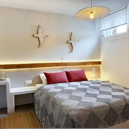 Holiday home Argana Home Sleeps 5 Plaka Beach With Private Pool *