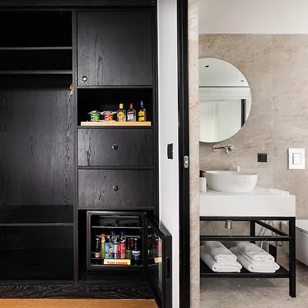 The Aiolou & Hotel 4*