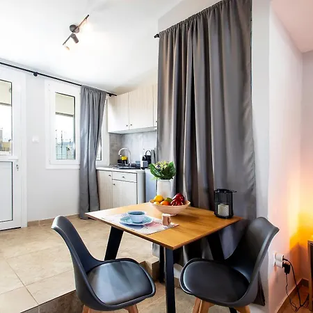 Aris123 By Smart Cozy Suites: Aparthotel