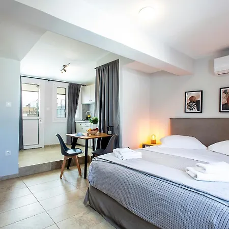 Aparthotel Aris123 By Smart Cozy Suites: