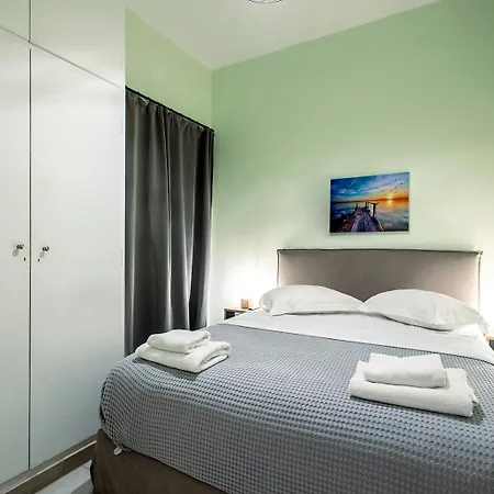 Aris123 By Smart Cozy Suites: 3*