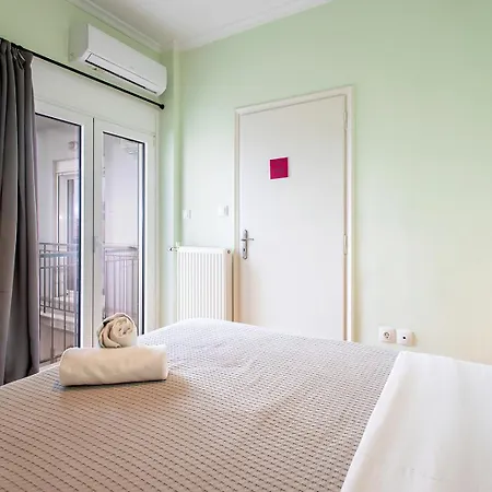 Aris123 By Smart Cozy Suites: 3* Athens