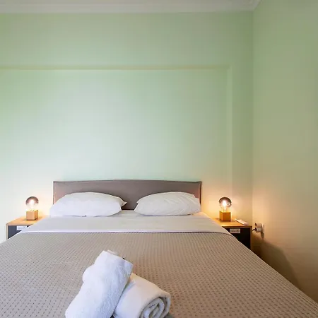 Aparthotel Aris123 By Smart Cozy - In The Heart Of - 5 Minutes From Metro - Available 24hr Athene
