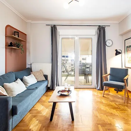 Aris123 By Smart Cozy Suites: Aparthotel Athens