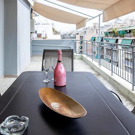 Aris123 By Smart Cozy Suites: Aparthotel 3*