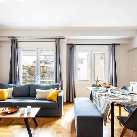 Aparthotel Aris123 By Smart Cozy Suites: Athens