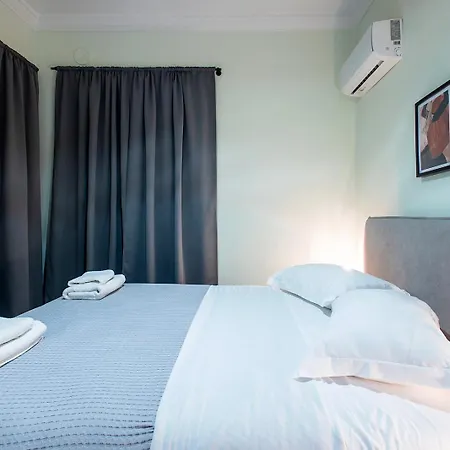 Aris123 By Smart Cozy Suites: 3*