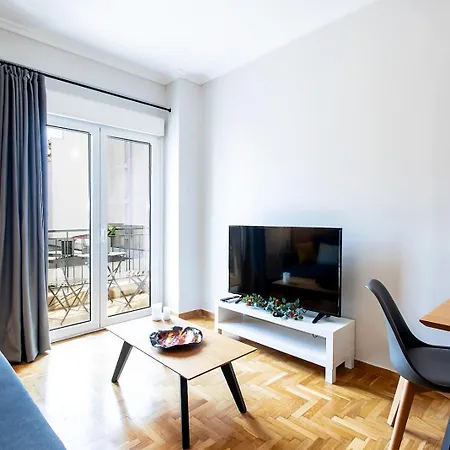 Aris123 By Smart Cozy Suites: Aparthotel 3*