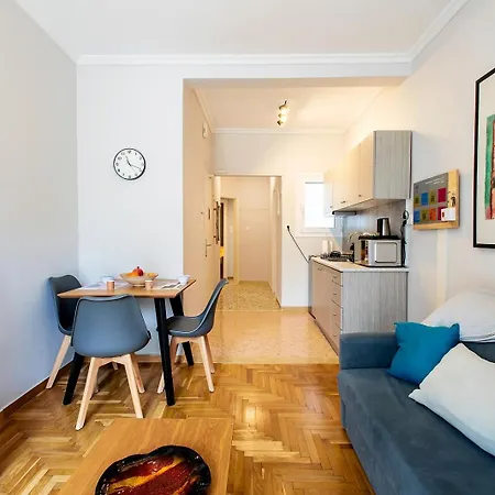 Aris123 By Smart Cozy Suites: Athens