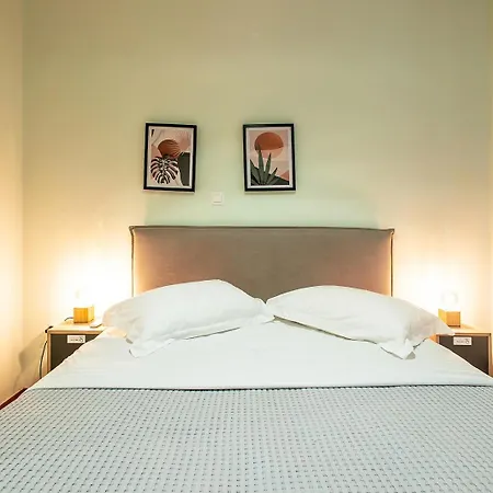 Aris123 By Smart Cozy Suites: 3* Athens