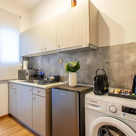 Aris123 By Smart Cozy Suites: Aparthotel 3*