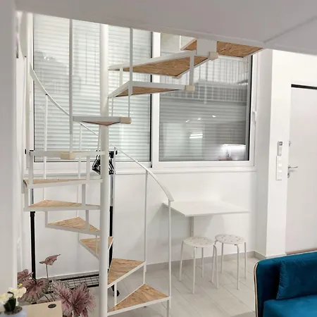 Glyfada Seabreeze Loft B *