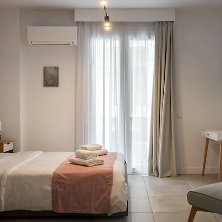 Apartment Trikoupi 95 *