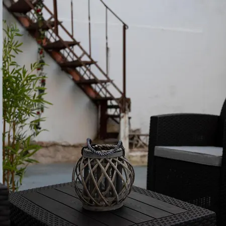 Apartment Thissio Getaway 2ba Next To Ancient Market Athens