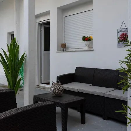 Thissio Getaway 2ba Next To Ancient Market Apartment *
